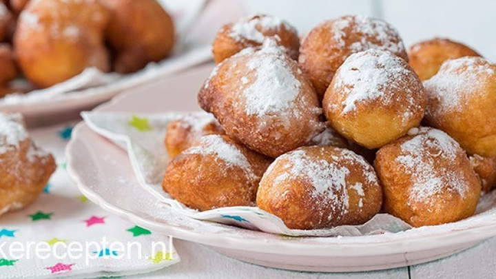 mini-oliebollen-met-ananas