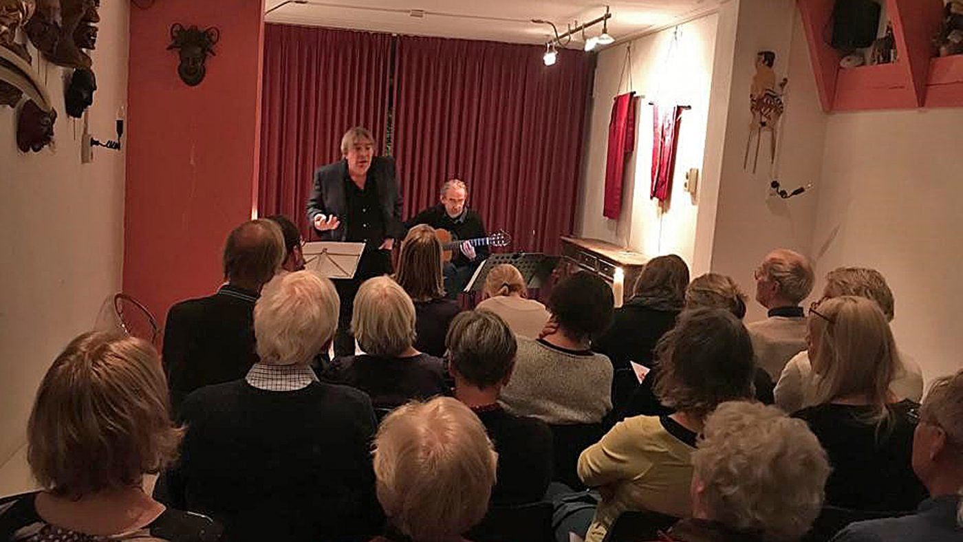 Zaalimpressie Elegie voor Allerzielen opgeschaald