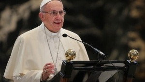 Paus-Franciscus-kl-300x200-1