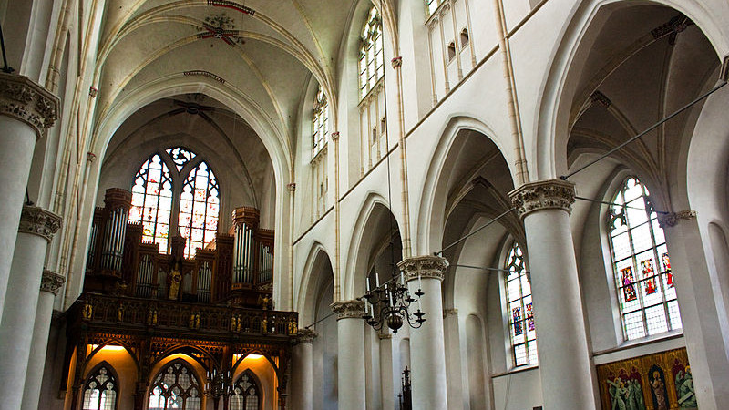 800px-Utrecht_-_Catharinakerk_-_Saint_Catharine's_Cathedral_-_Lange_Nieuwstraat_36_-_36264_-_Maarschalkerweerd-orgel_-5
