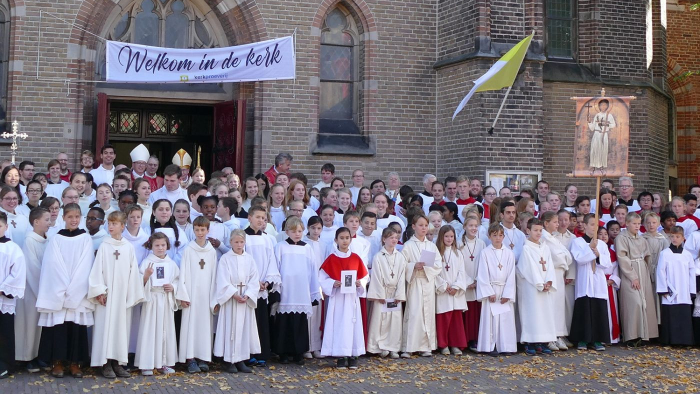 Misdienaarsdag-groepsfoto-site-1500x1000-1