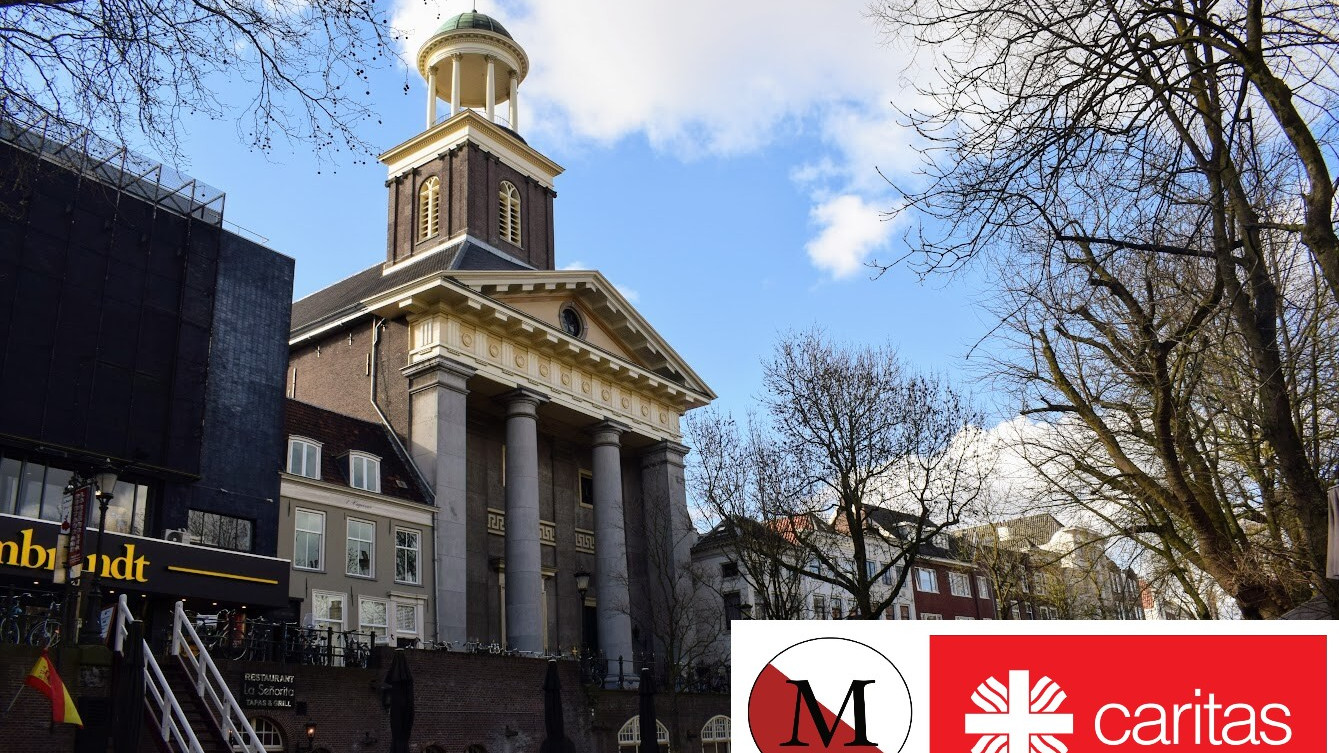 St. Augustinuskerk met logo St. Martinusparochie en caritas